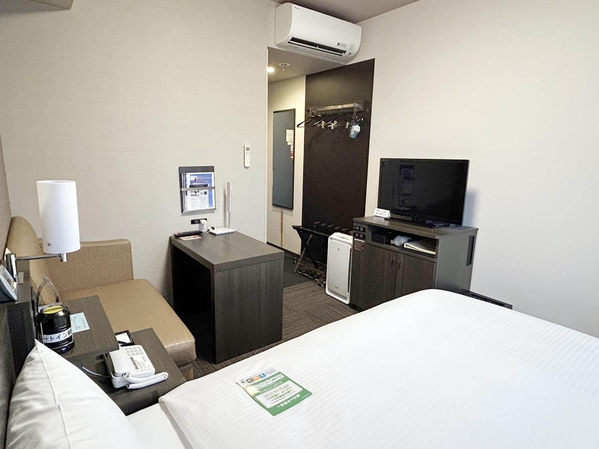 Hotel Route-Inn Sabae -Kokudou 8 Gou- Zewnętrze zdjęcie