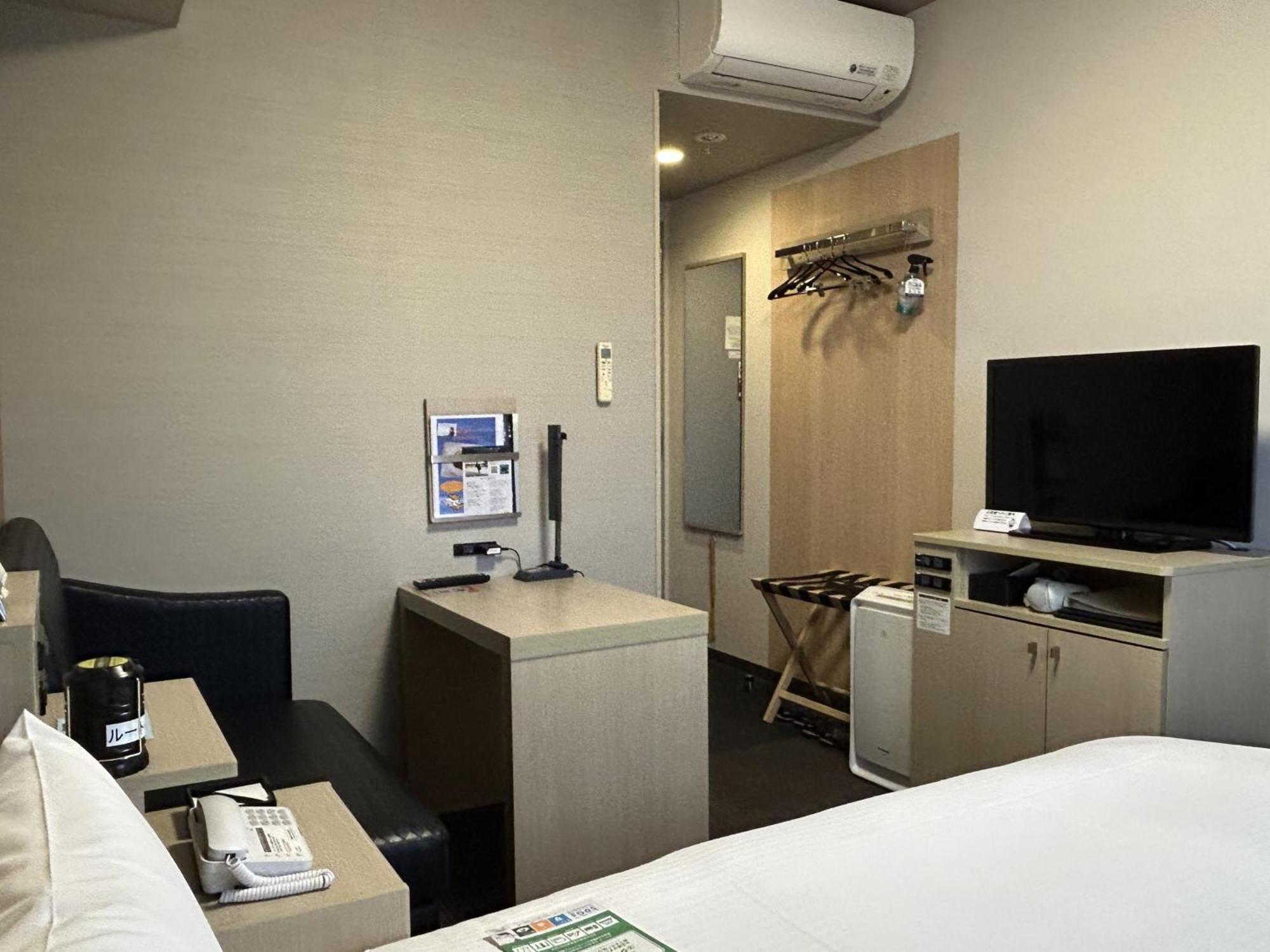 Hotel Route-Inn Sabae -Kokudou 8 Gou- Zewnętrze zdjęcie